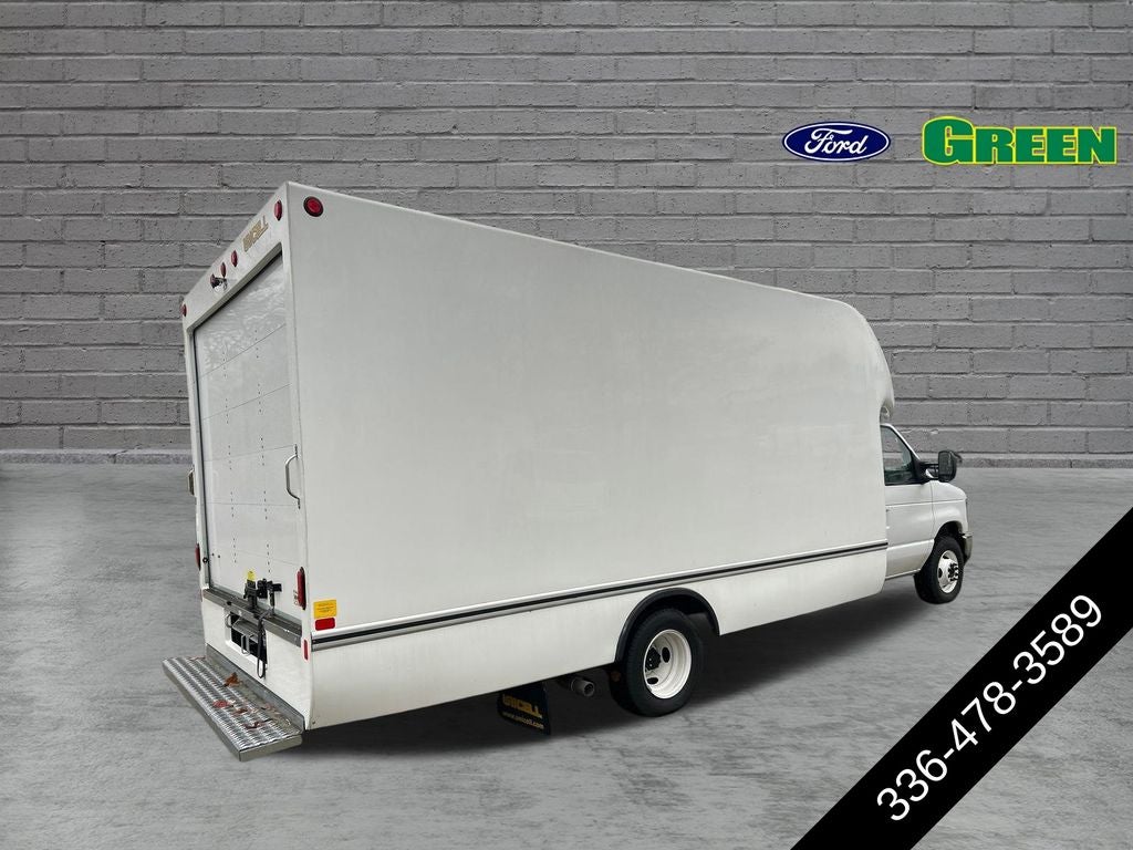 2025 Ford E-350SD Base Cutaway