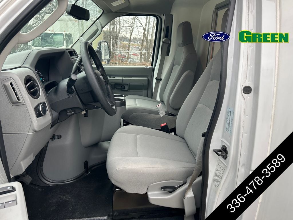 2025 Ford E-350SD Base Cutaway