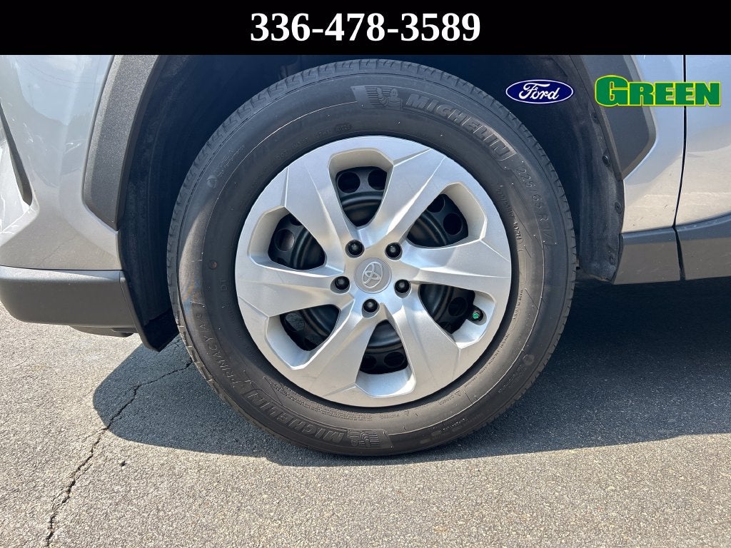2025 Toyota RAV4 LE
