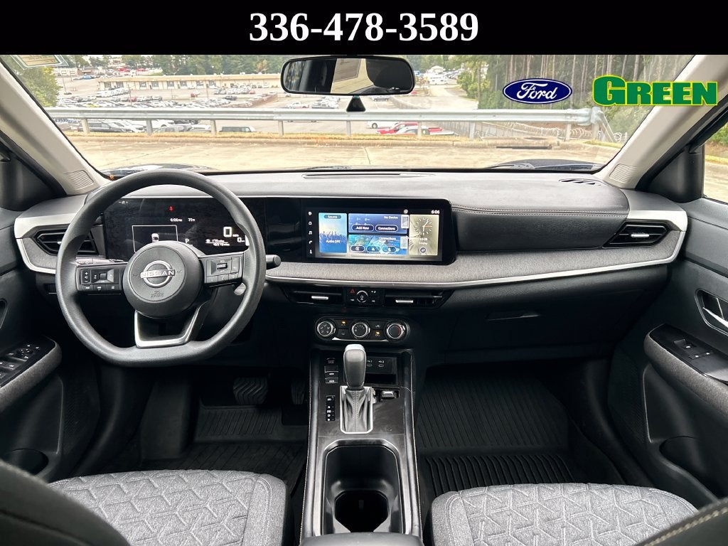 2025 Nissan Kicks SV