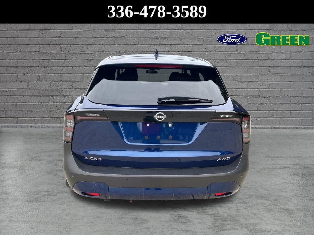 2025 Nissan Kicks SV