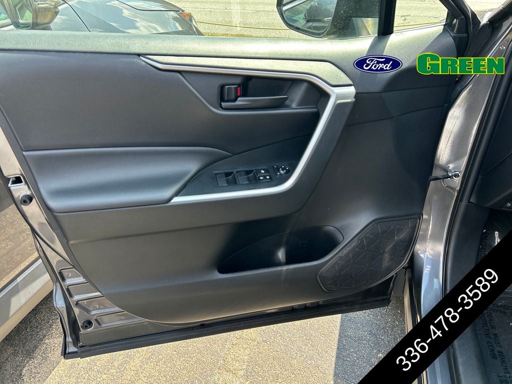 2022 Toyota RAV4 Hybrid LE