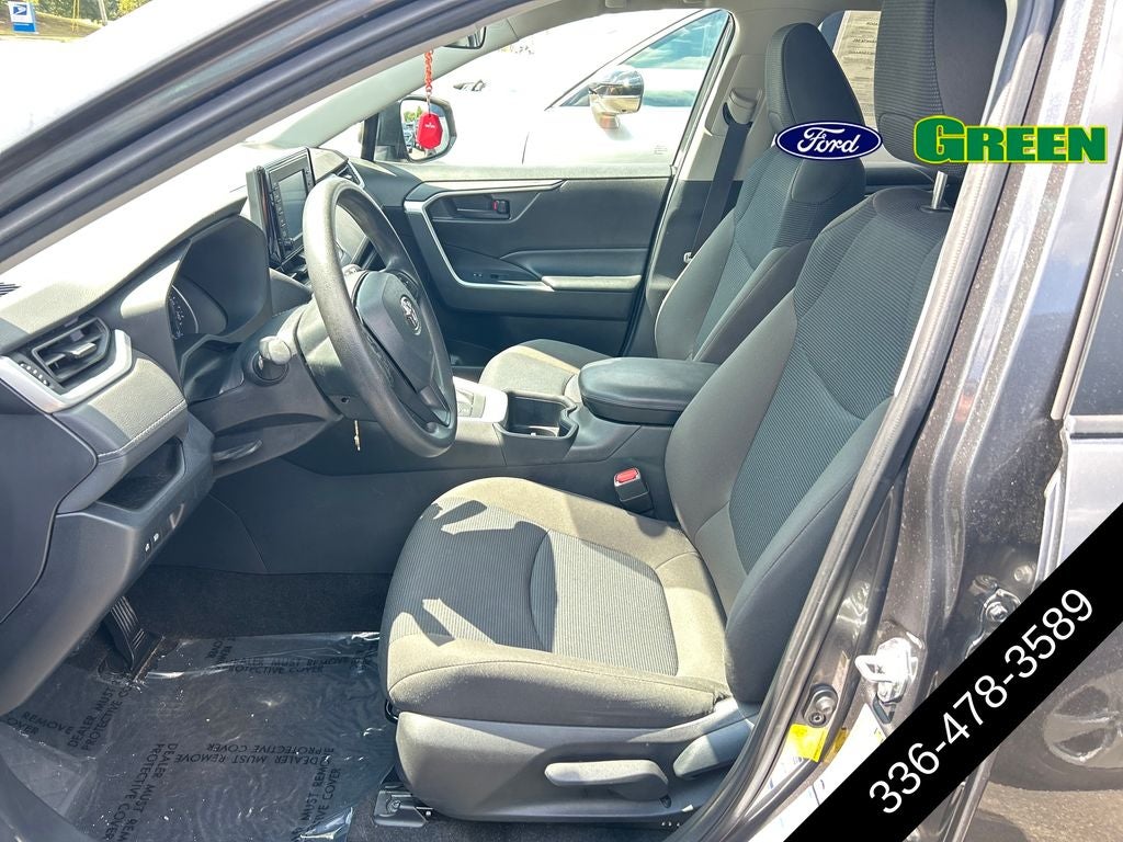 2022 Toyota RAV4 Hybrid LE