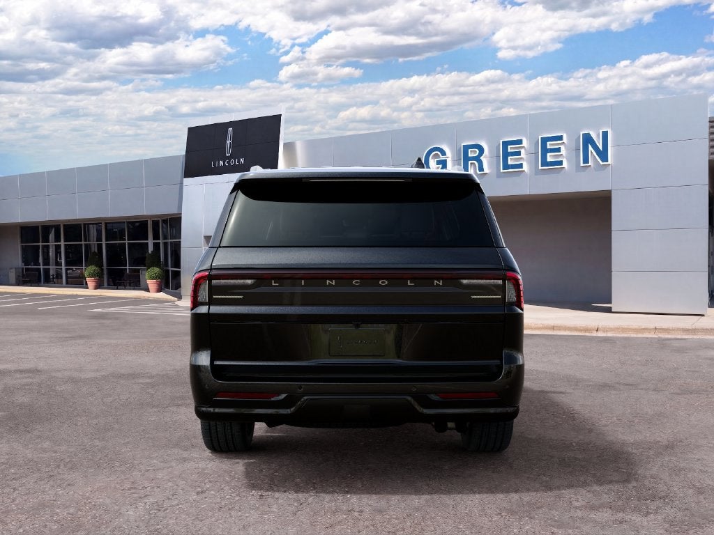 2027 Lincoln Navigator L Premiere