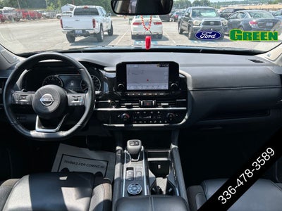 2024 Nissan Pathfinder SL