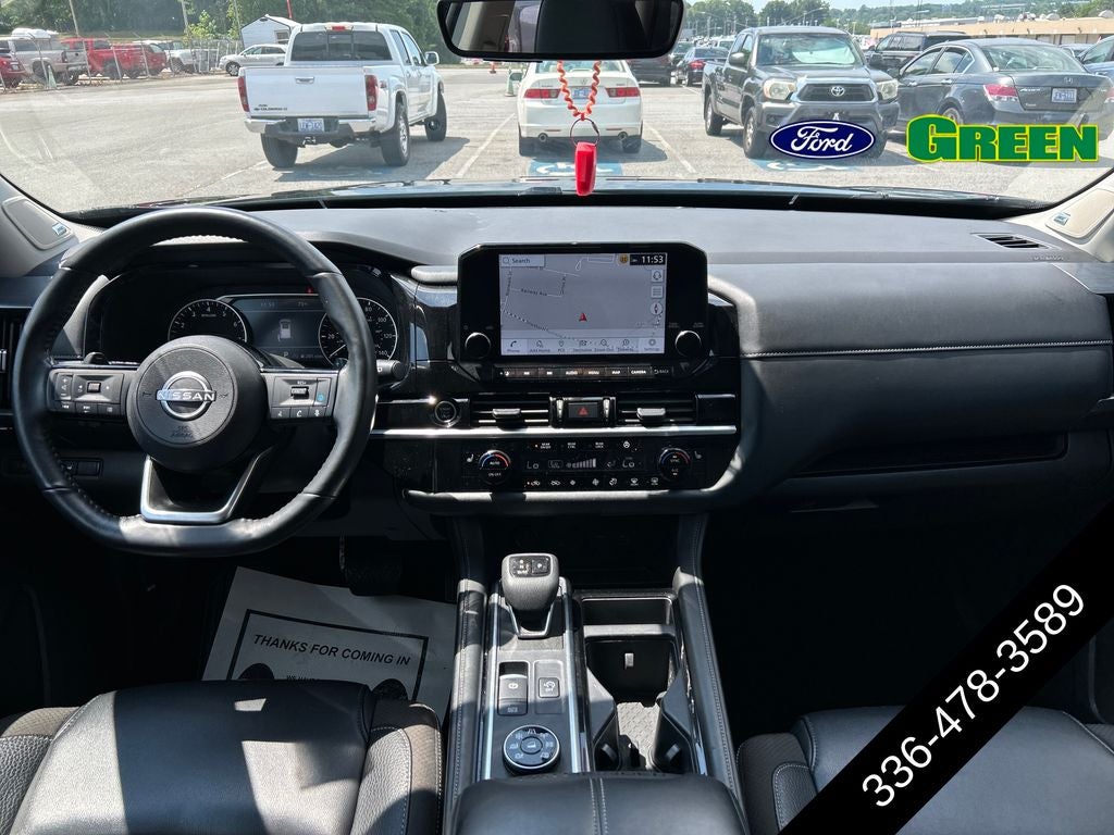2024 Nissan Pathfinder SL