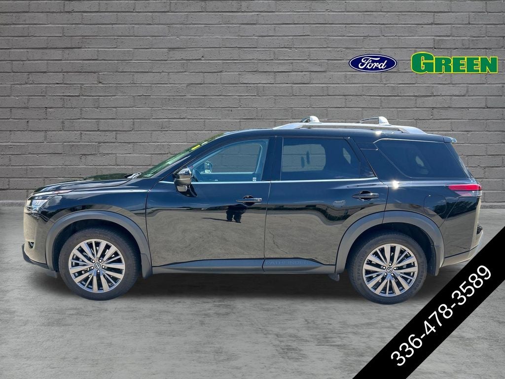 2024 Nissan Pathfinder SL