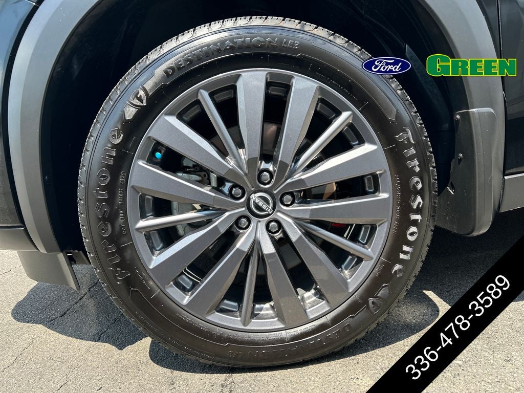 2024 Nissan Pathfinder SL