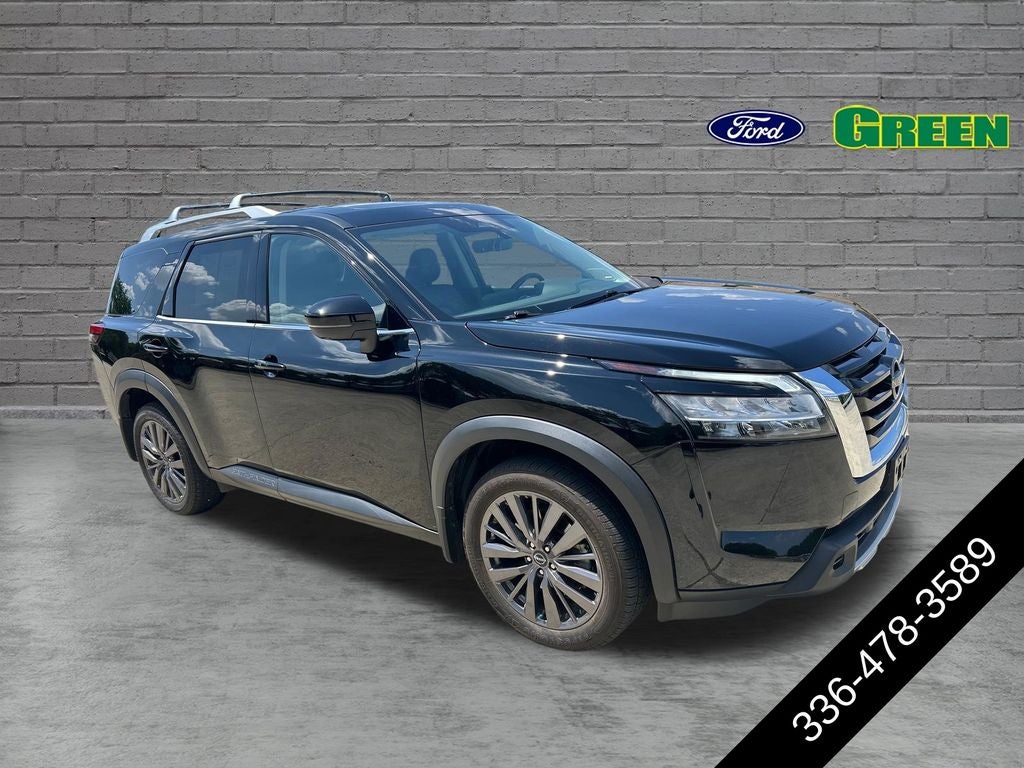 2024 Nissan Pathfinder SL