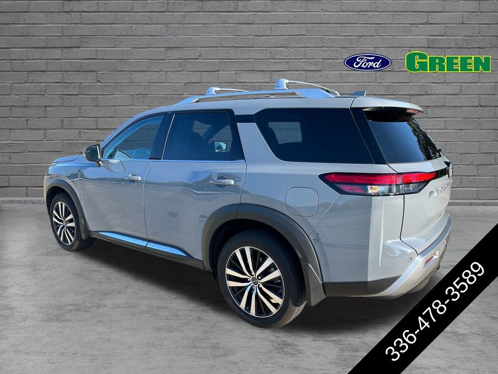 2025 Nissan Pathfinder Platinum