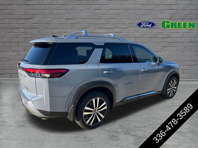2025 Nissan Pathfinder Platinum
