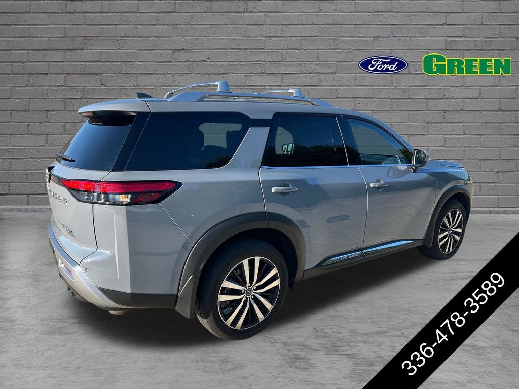 2025 Nissan Pathfinder Platinum