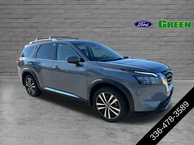 2025 Nissan Pathfinder Platinum