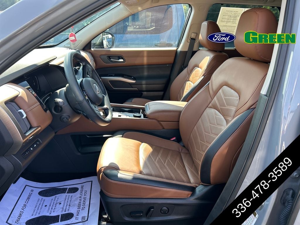 2025 Nissan Pathfinder Platinum