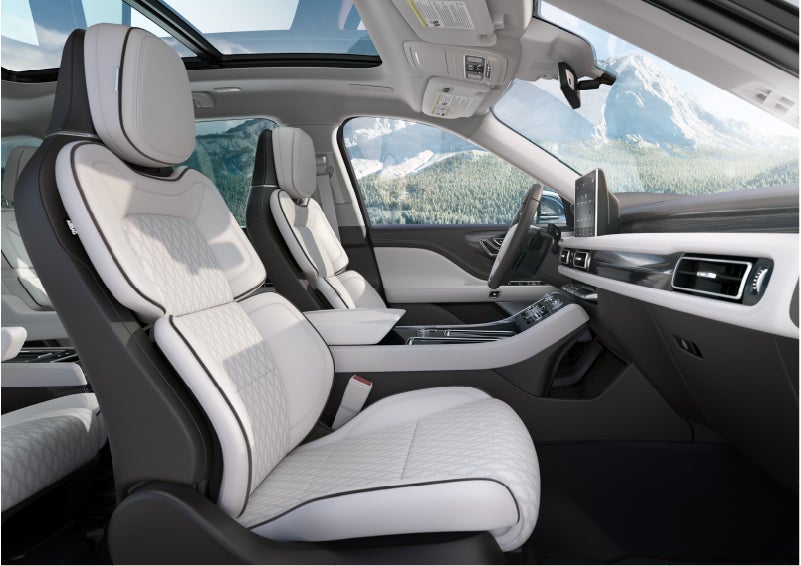 The interior of a Lincoln Aviator® Black Label model is shown in the Chalet theme | Green Lincoln in Greensboro NC
