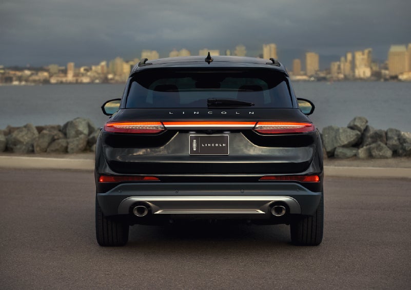 The rear lighting of the 2026 Lincoln Corsair® SUV spans the entire width of the vehicle. | Green Lincoln in Greensboro NC