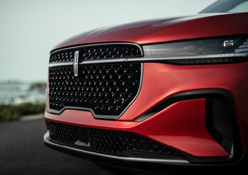 The sleek grille of a 2026 Lincoln Nautilus® SUV with the available Jet Appearance Package makes a bold statement. | Green Lincoln in Greensboro NC