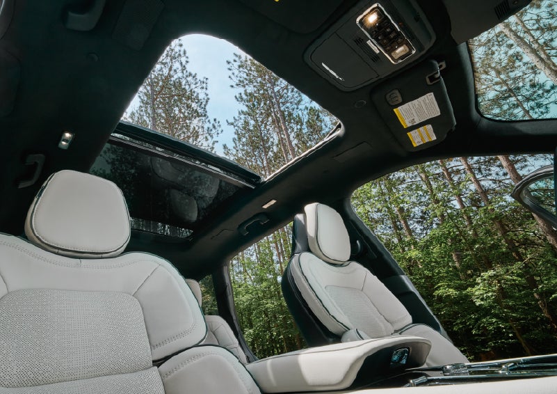 The front seats of a 2027 Lincoln Aviator® Black Label™ SUV | Green Lincoln in Greensboro NC